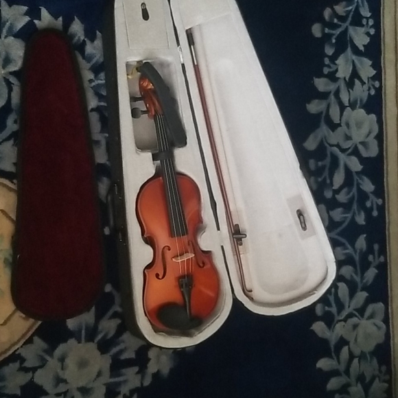 Violin - Picture 2 of 2